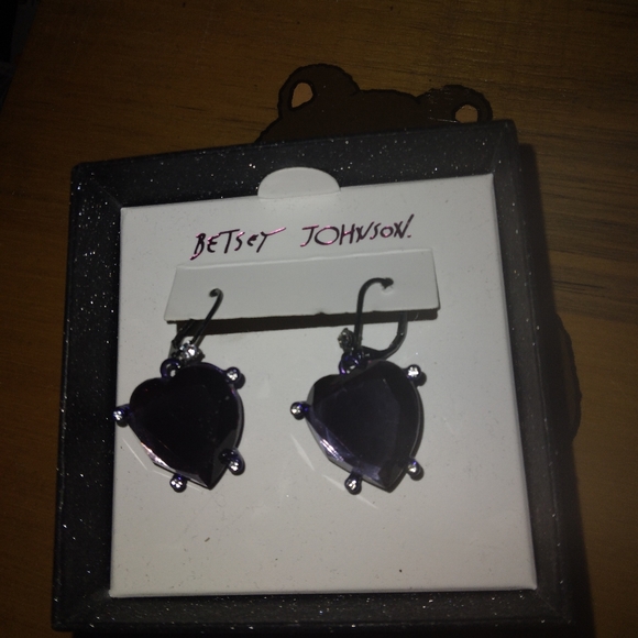 Betsey Johnson Stone Heart Earrings - Picture 5 of 6